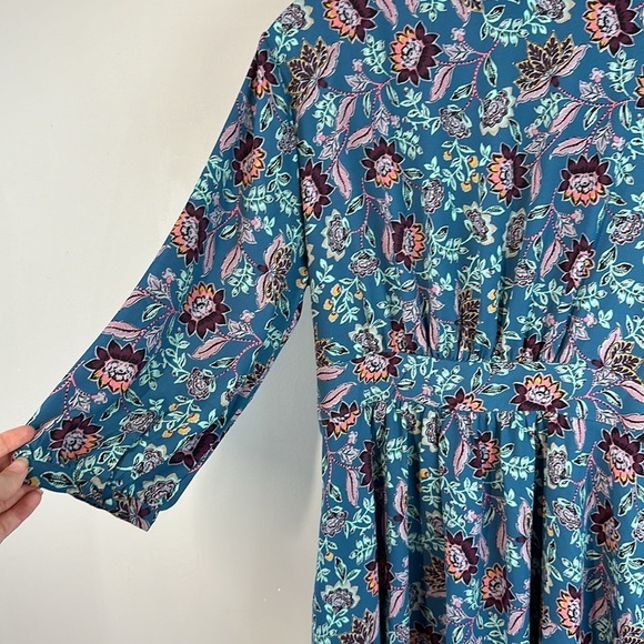 Torrid Floral Blue Georgette Wrap Tunic Blouse Size 0 - Picture 13 of 16
